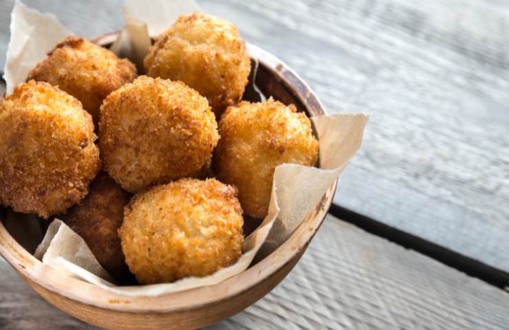 Arancini cucinati con riso avanzato
