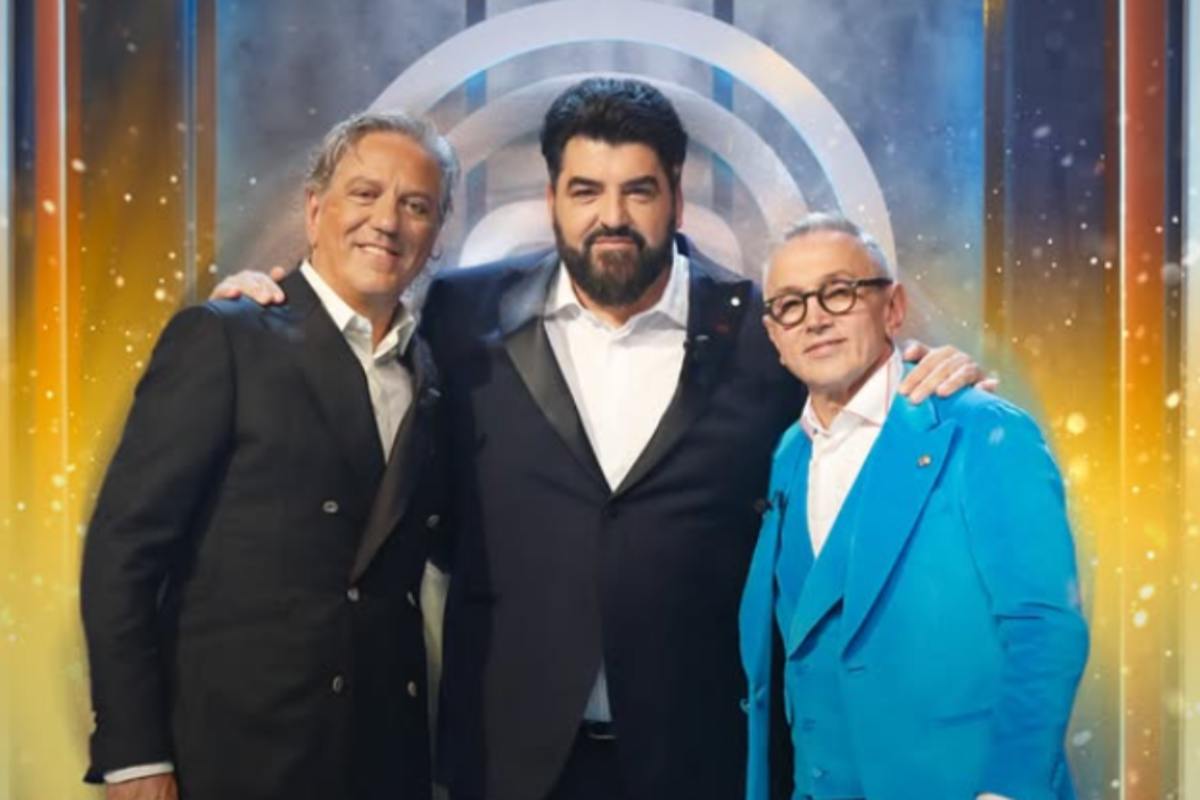 i tre giudici di masterchef abbracciati